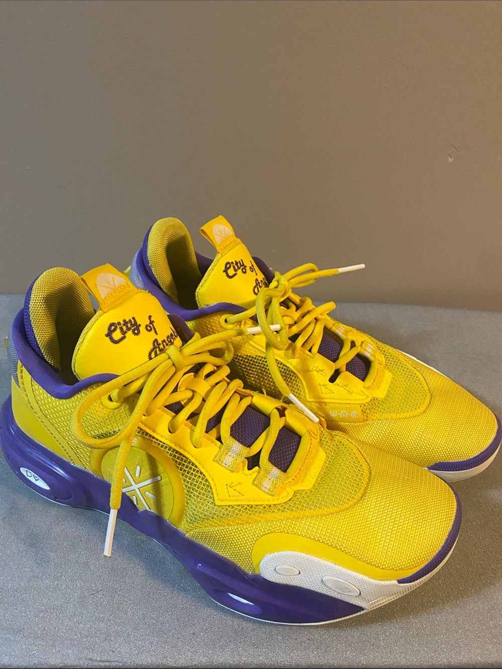 Way of Wade size 9.5 D’angelo Russell